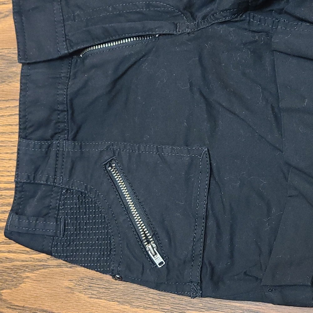 EXPRESS SHORTS - Picture 3 of 6